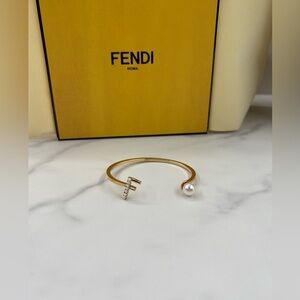 ❌SOLD❌🔥RARE! FENDI•Crystal & Pearl Bangle Bracelet Sz Small